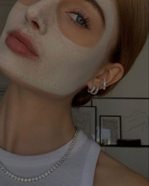 Золотое яблоко на Трубной