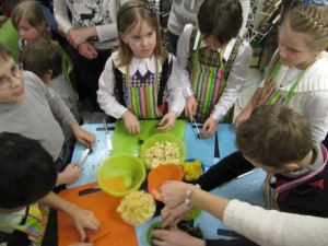 5 Кулинарные мастер-классы и изучение языков «Samovar Cook&Chat Club»