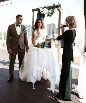 Александра Ломовских