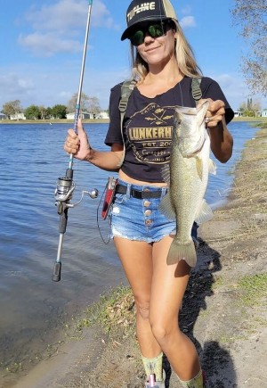 23 Рыболов на Октябрьском поле