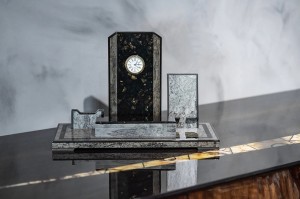 6 Luxpodarki на Лубянке