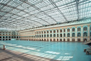 23 Гостиный двор на Площади Революции